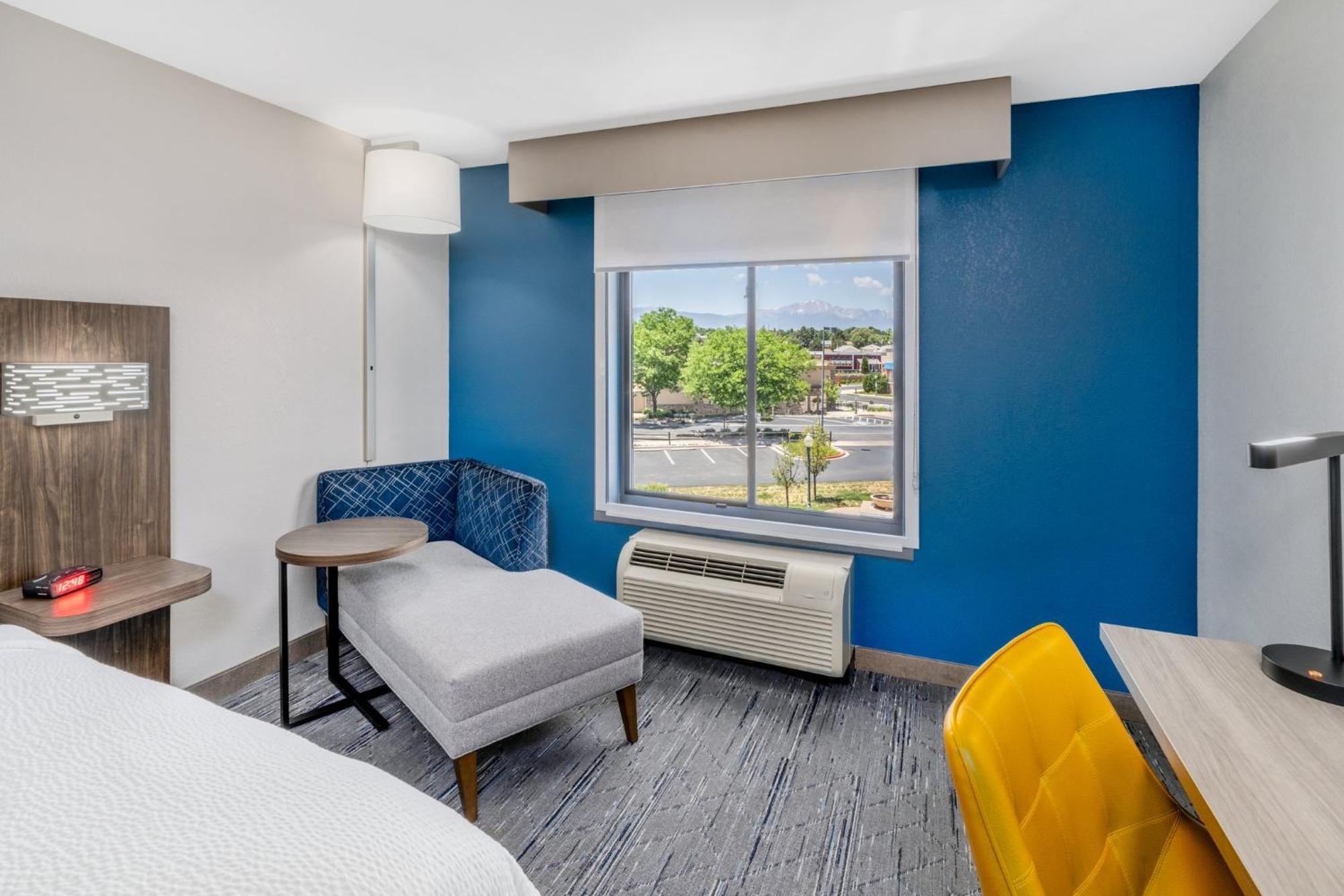 Holiday Inn Express - Colorado Springs - First & Main By Ihg Esterno foto