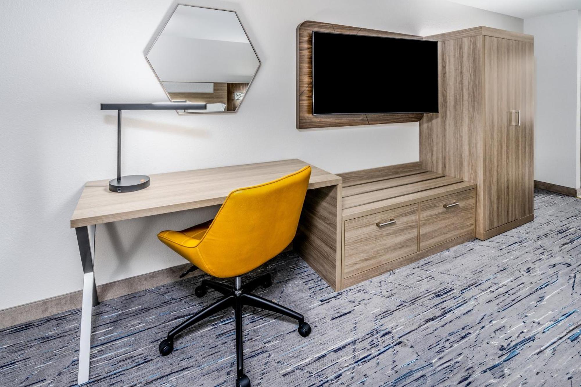 Holiday Inn Express - Colorado Springs - First & Main By Ihg Esterno foto