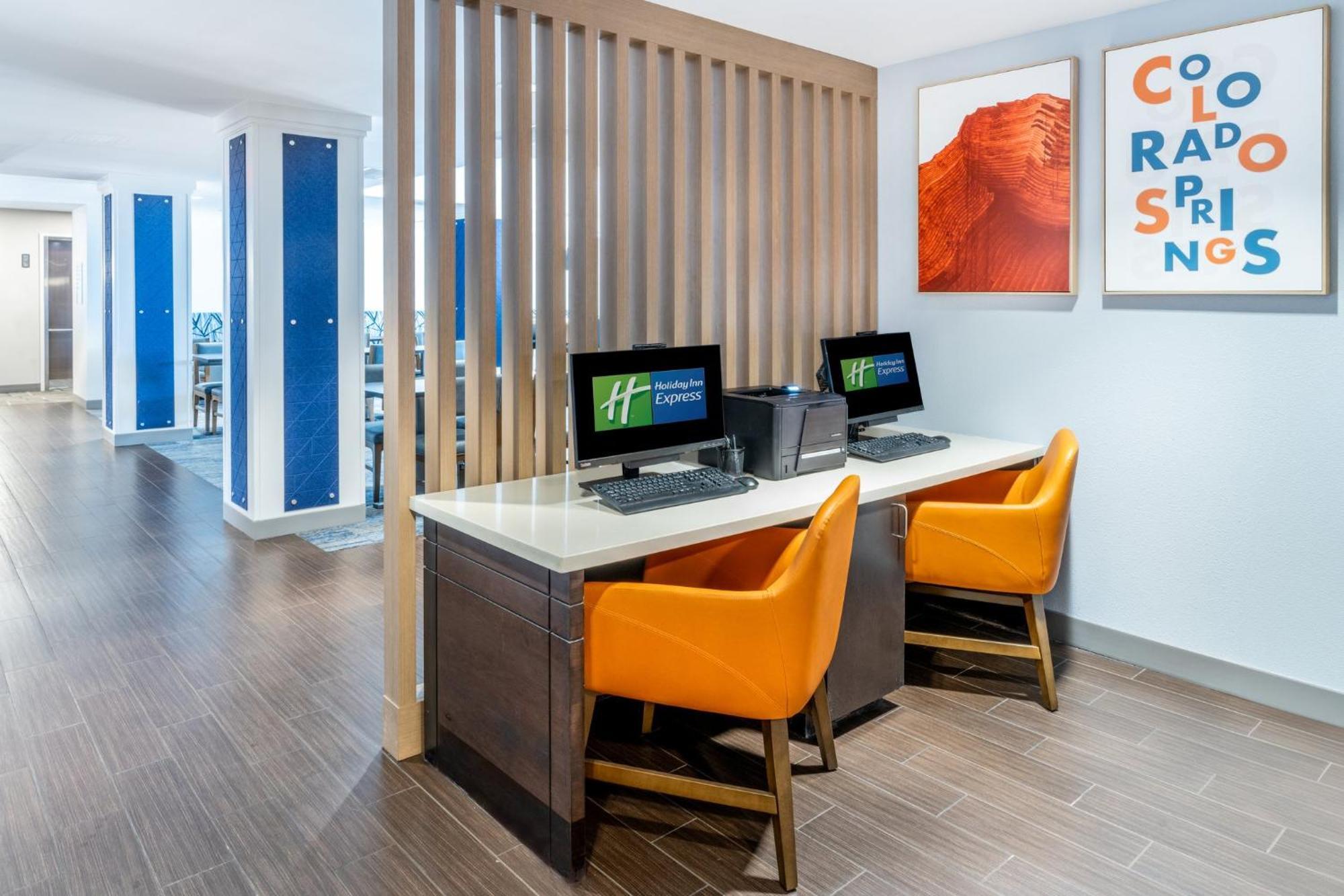 Holiday Inn Express - Colorado Springs - First & Main By Ihg Esterno foto